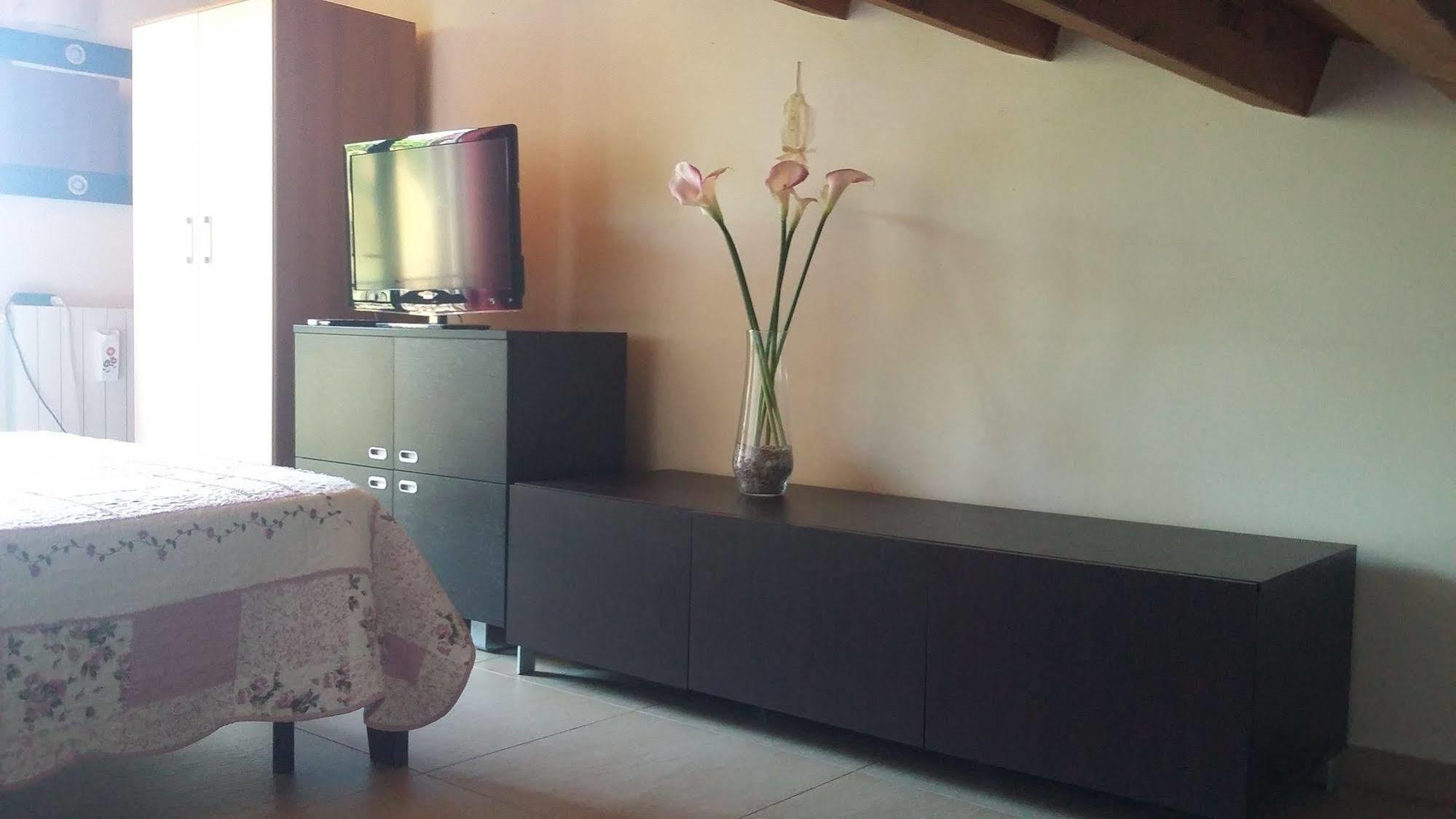 B&B Castellazzo Пачеко Екстер'єр фото